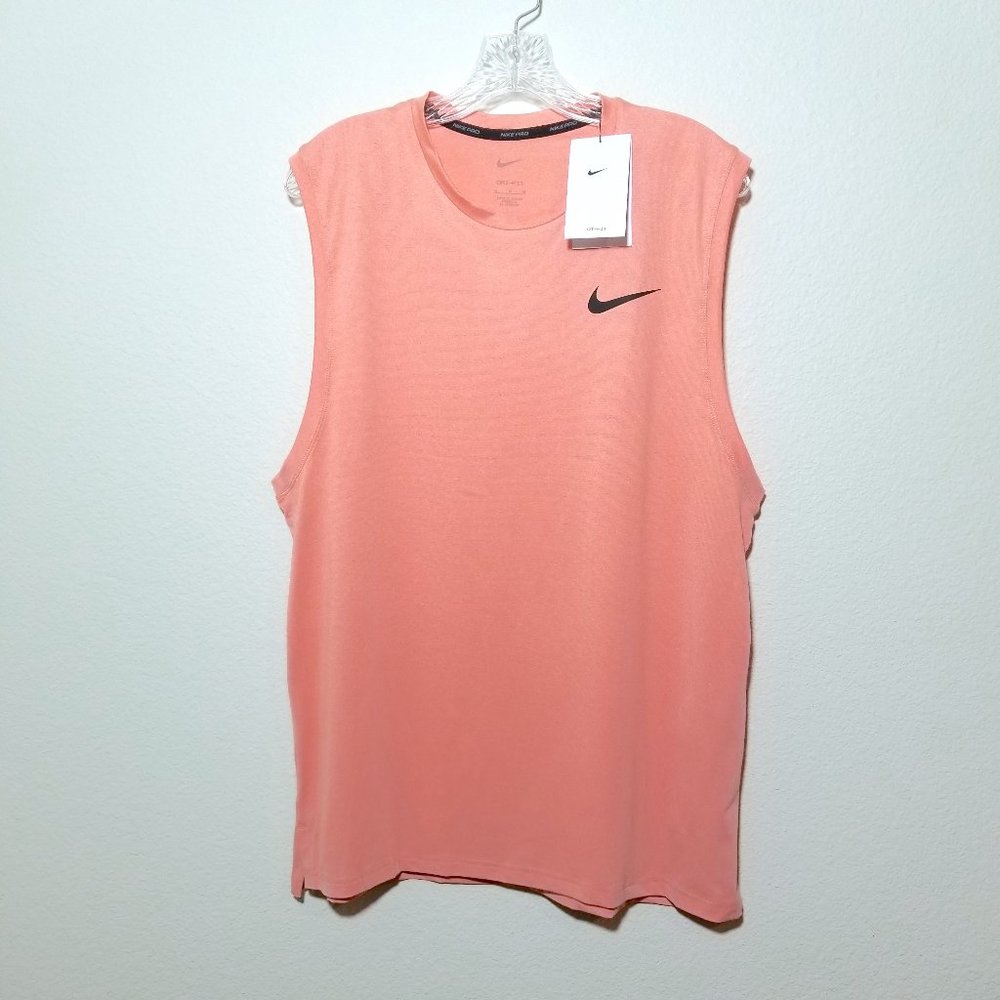 NWT Mens Nike Tank Dri-Fit - Size Medium